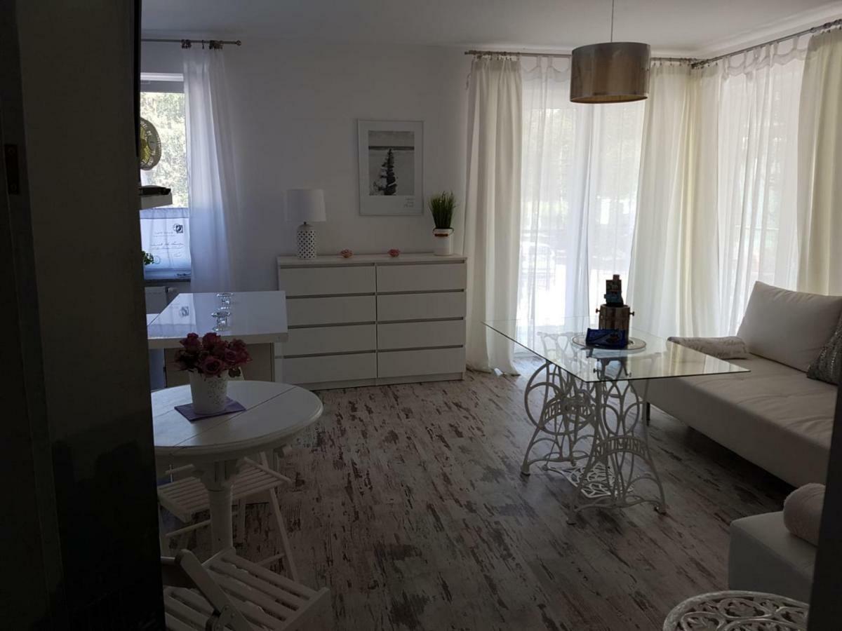 Apartament Lesny Dziwnowek Exterior photo